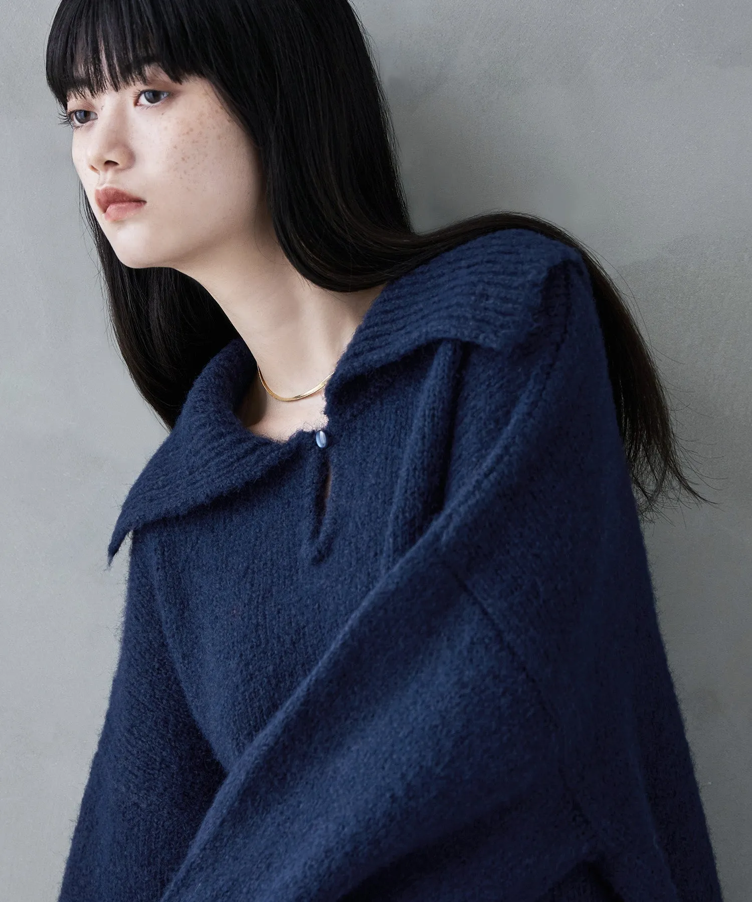 Alpaca touch big collar knit