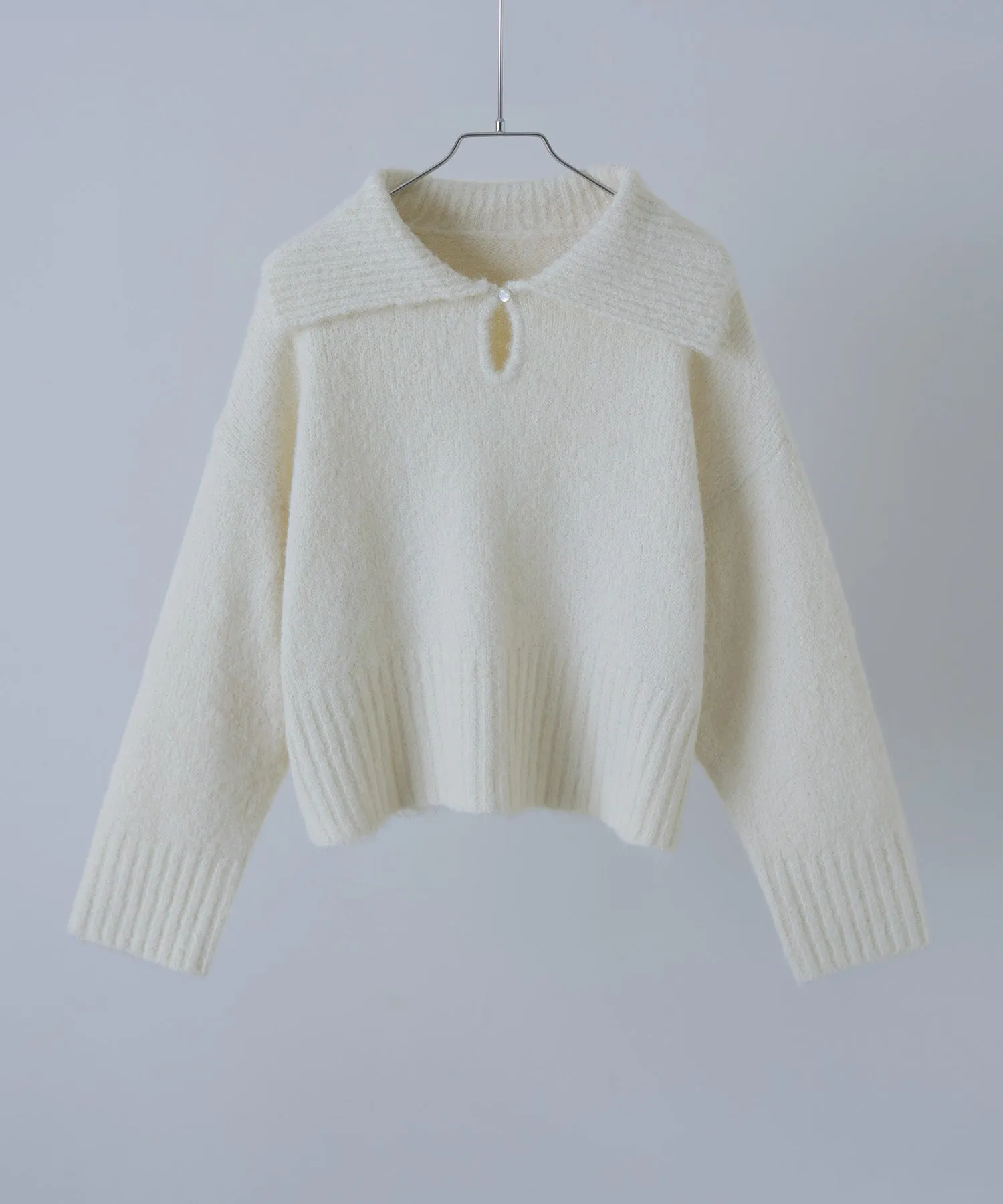Alpaca touch big collar knit