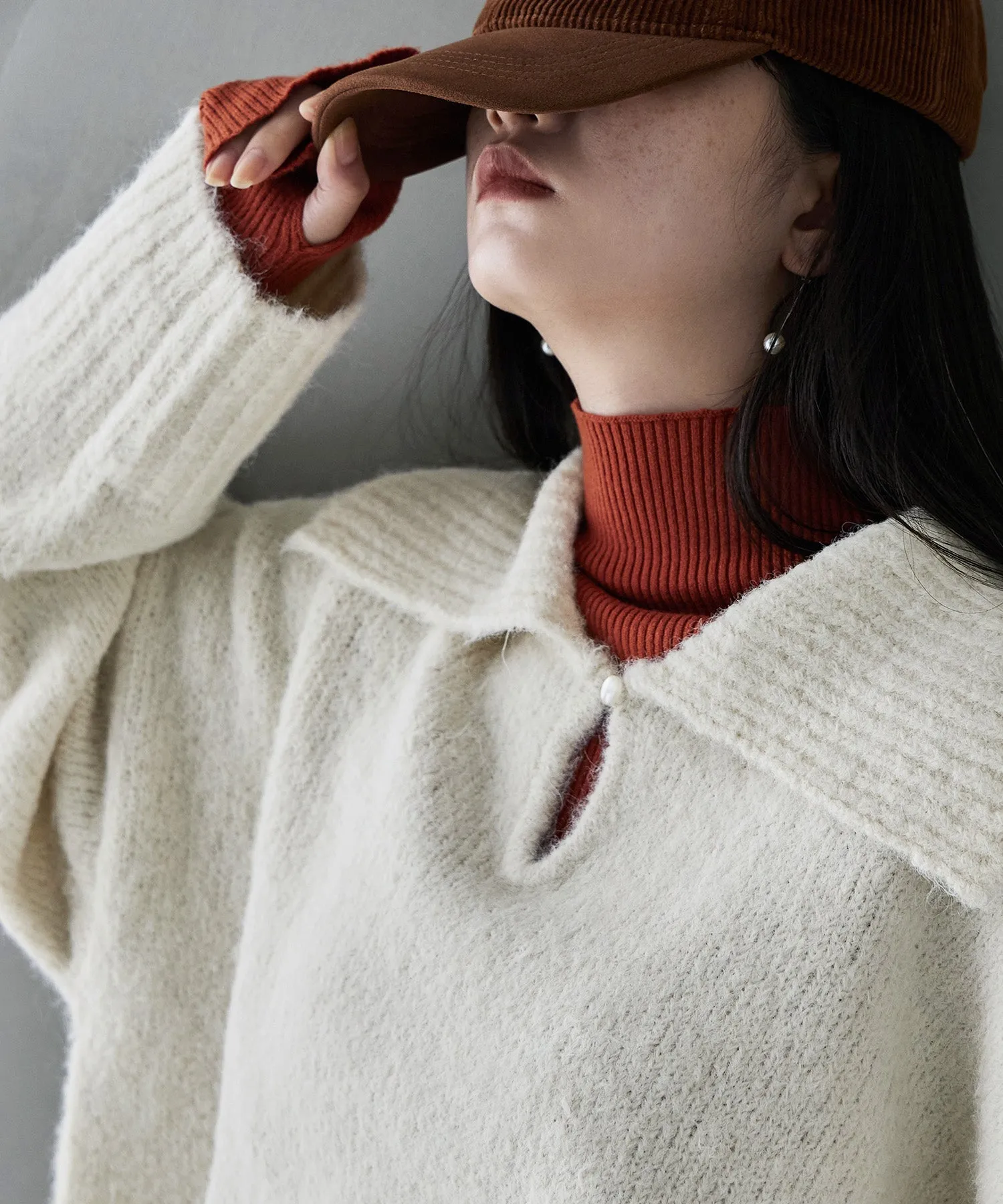 Alpaca touch big collar knit