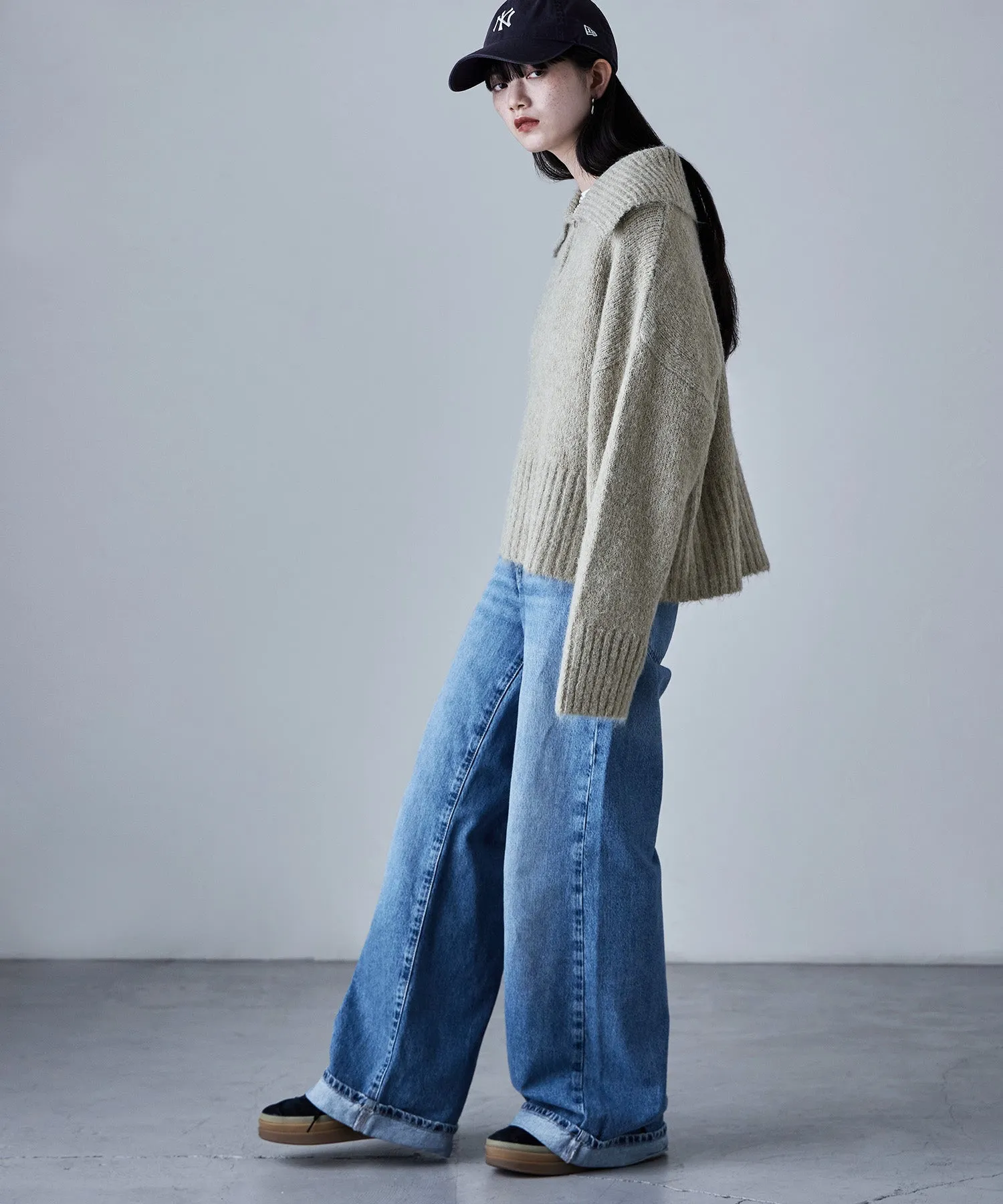 Alpaca touch big collar knit