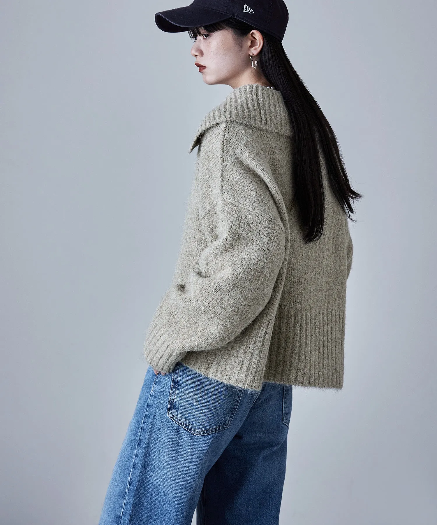 Alpaca touch big collar knit