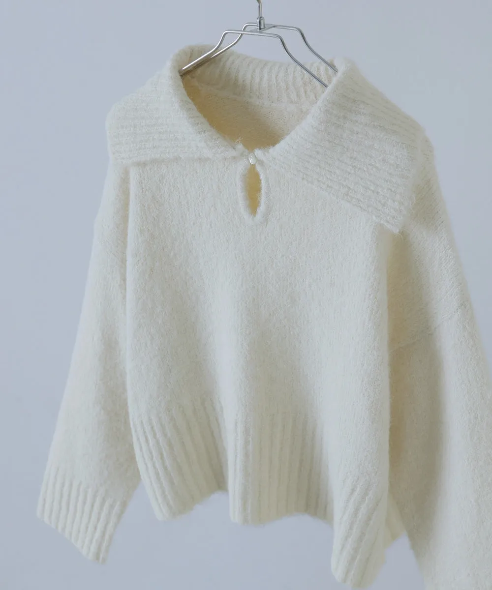 Alpaca touch big collar knit