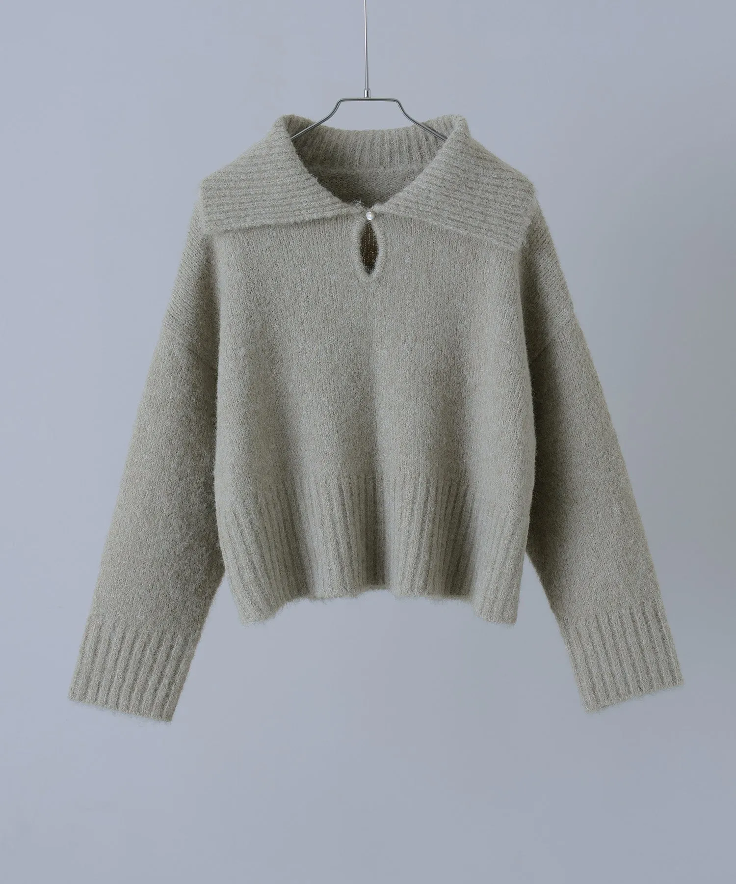 Alpaca touch big collar knit