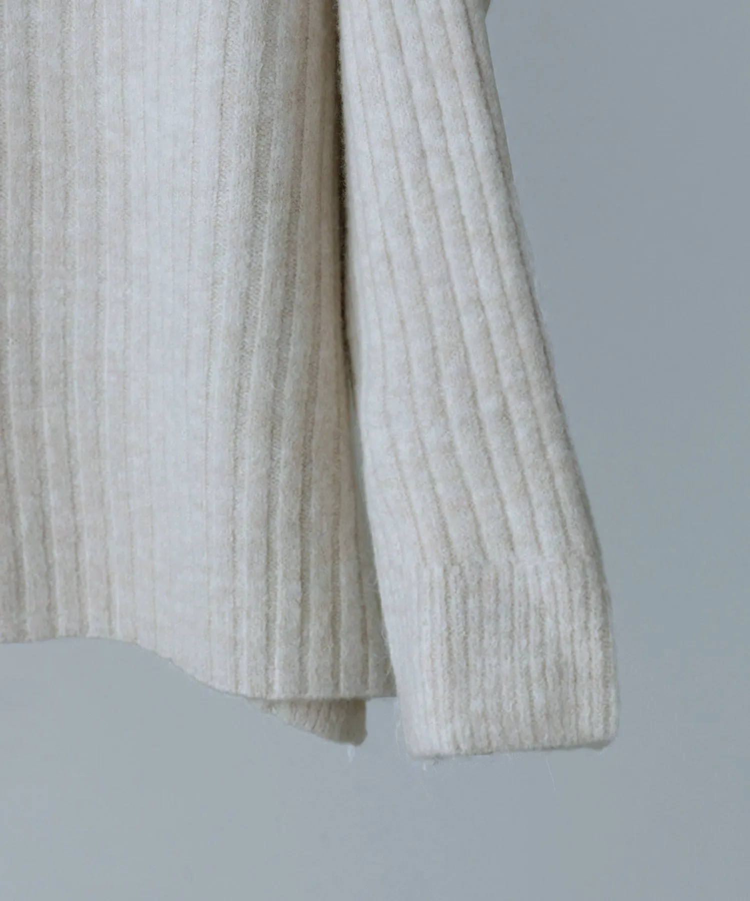 High neck wide rib knit