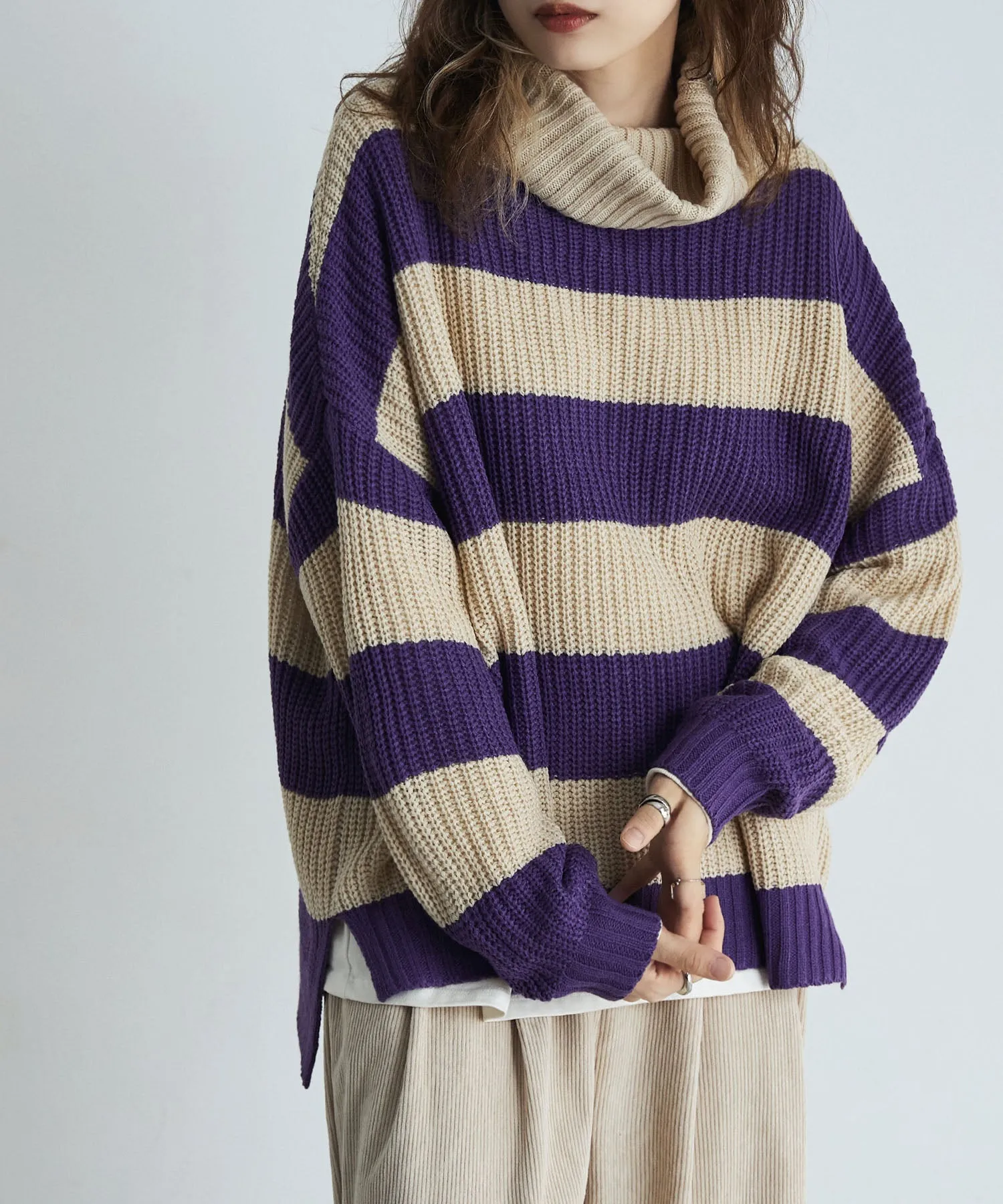 Off turtle wide border knit