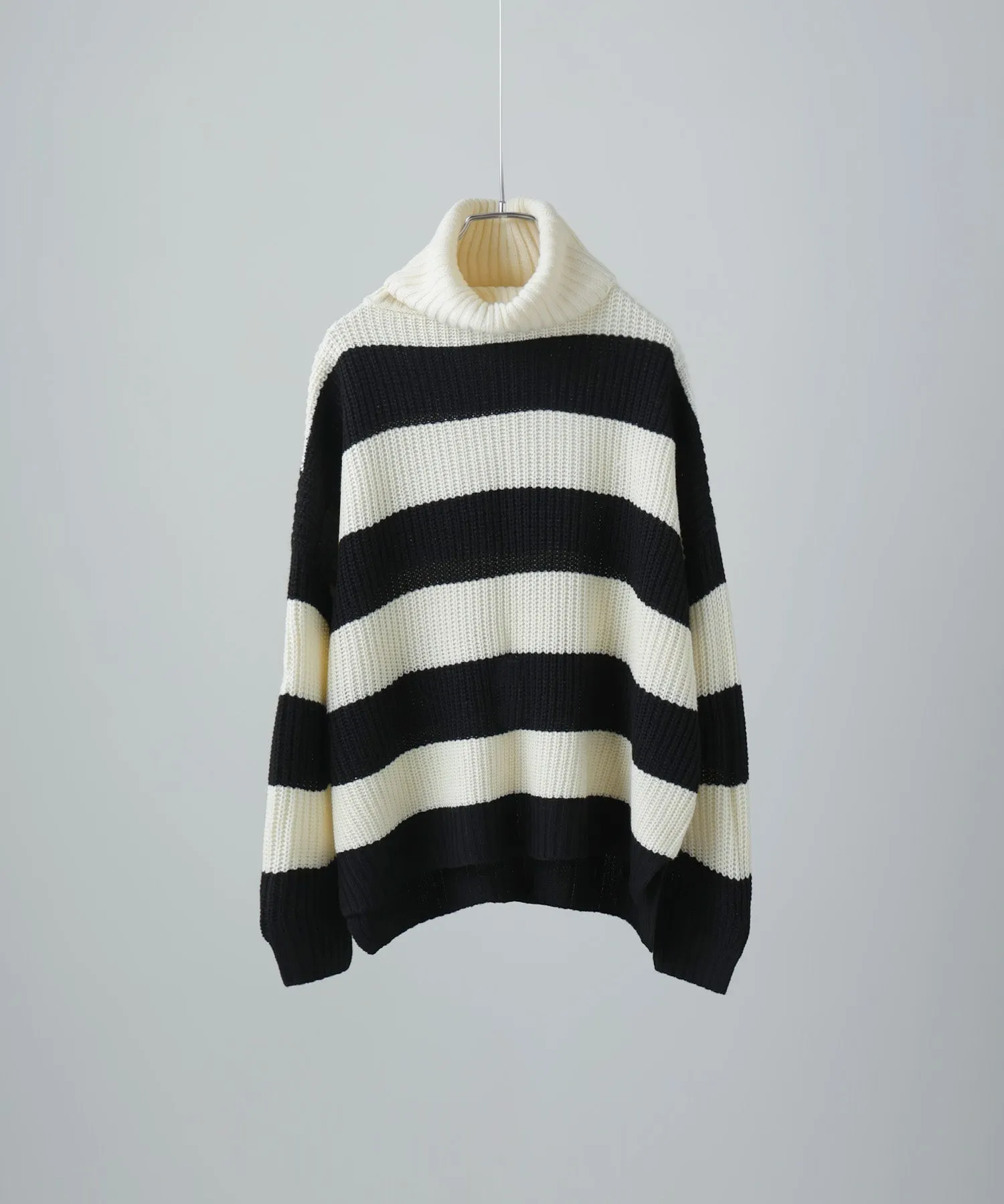 Off turtle wide border knit