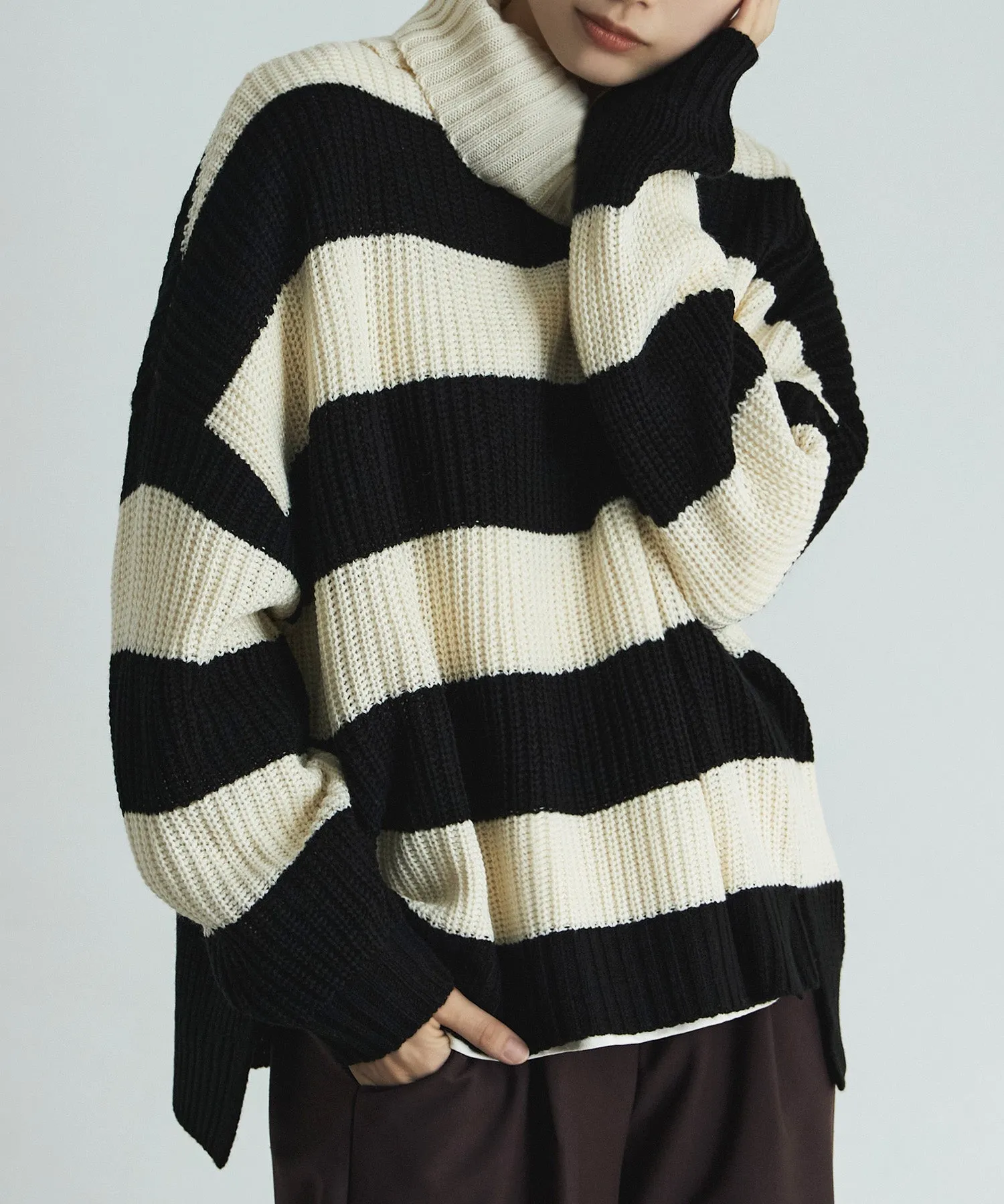 Off turtle wide border knit