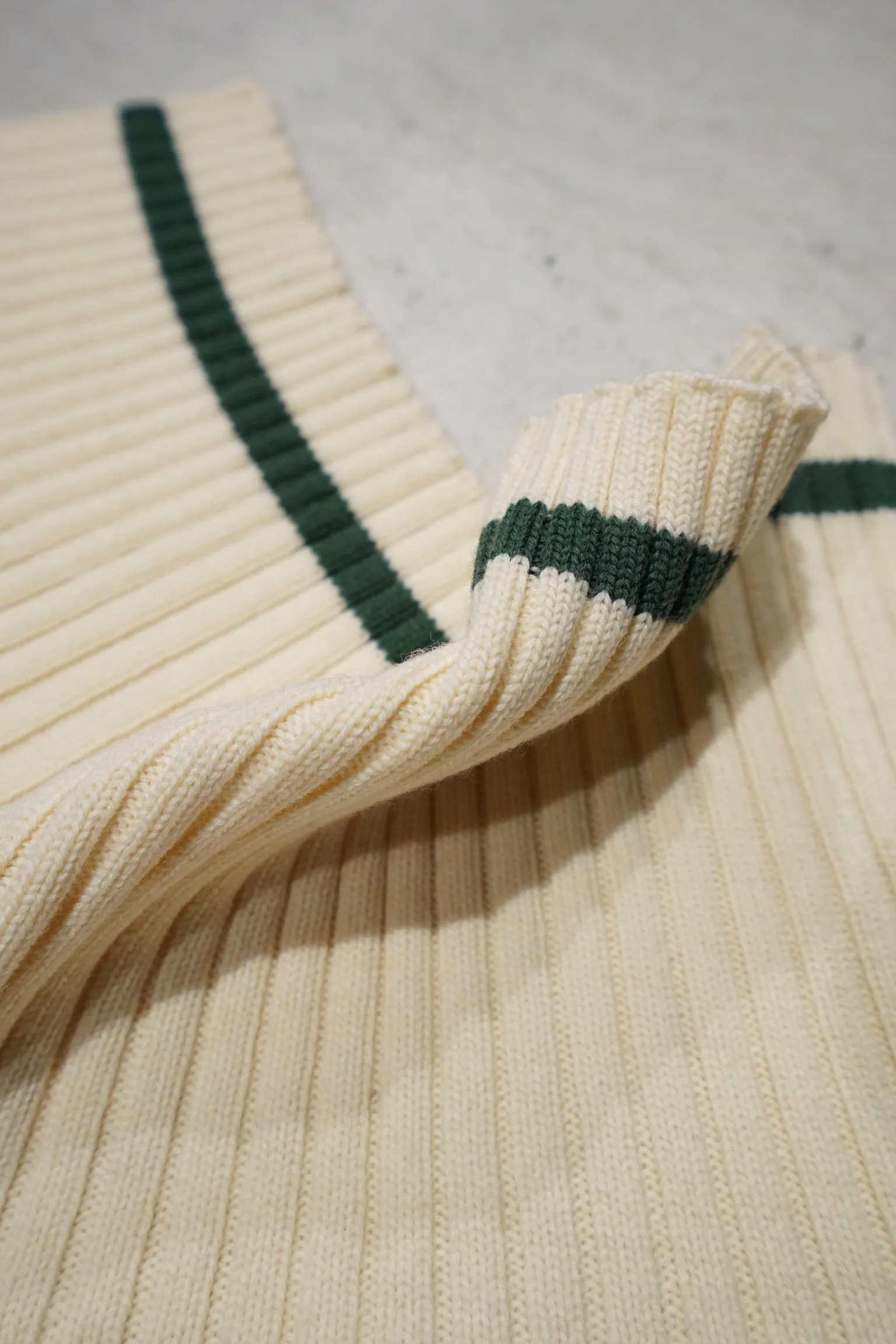 UNIFORME RIBBED KNIT COLLAR (WHITE)