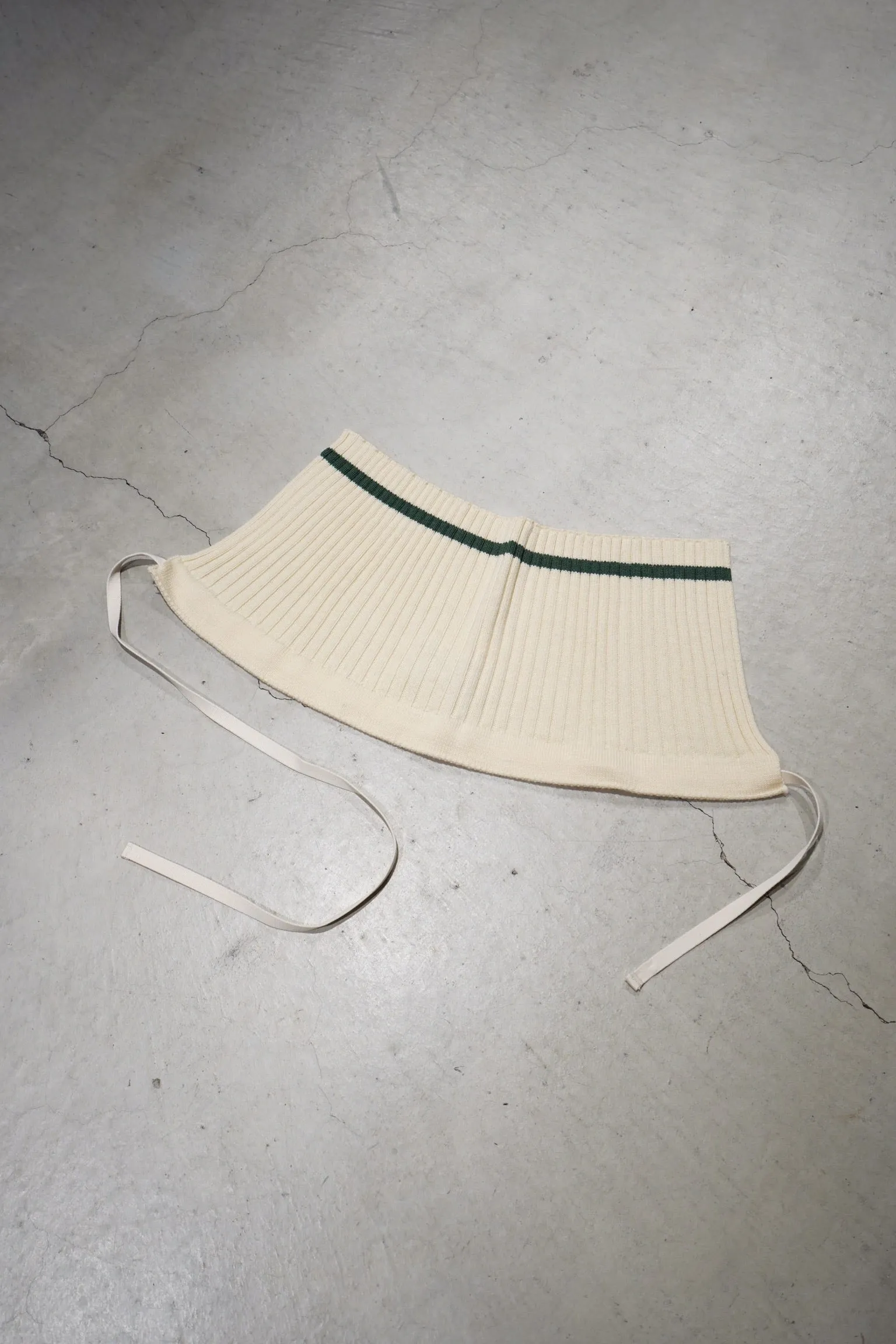 UNIFORME RIBBED KNIT COLLAR (WHITE)